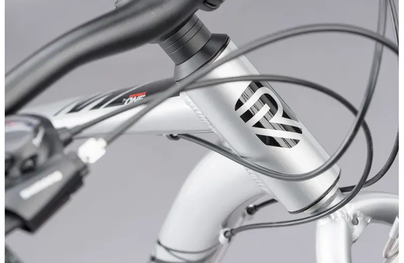 2021 Ridgeback Terrain 1 Mountain Bike in Grey -4