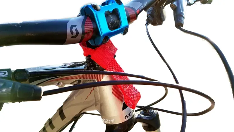 Towwhee Quick Loop w/ Carabiner in Red-3